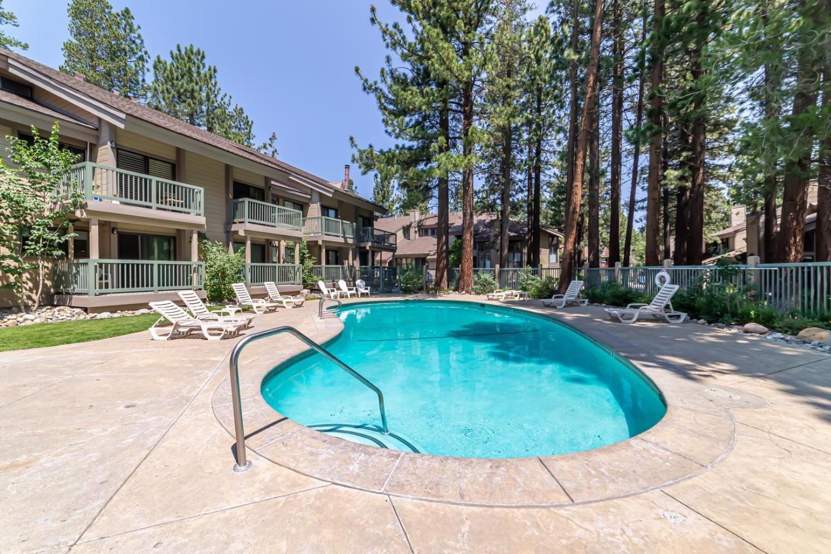 #338 - Naturally Sunlit Condo With Pool, Jacuzzi, Sauna, & Game Room Mammoth Lakes Exterior foto